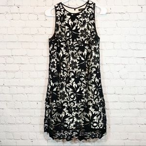 Banana Republic Lace Floral black and White Dress